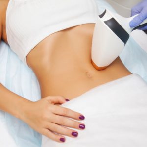 depilacion-laser-cosmetologia-salon-belleza-procedimiento-depilacion-concepto-depilacion-laser-cosmetologia-spa-depilacion-hermosa-mujer-obtener-depilacion-vientre_124463-669
